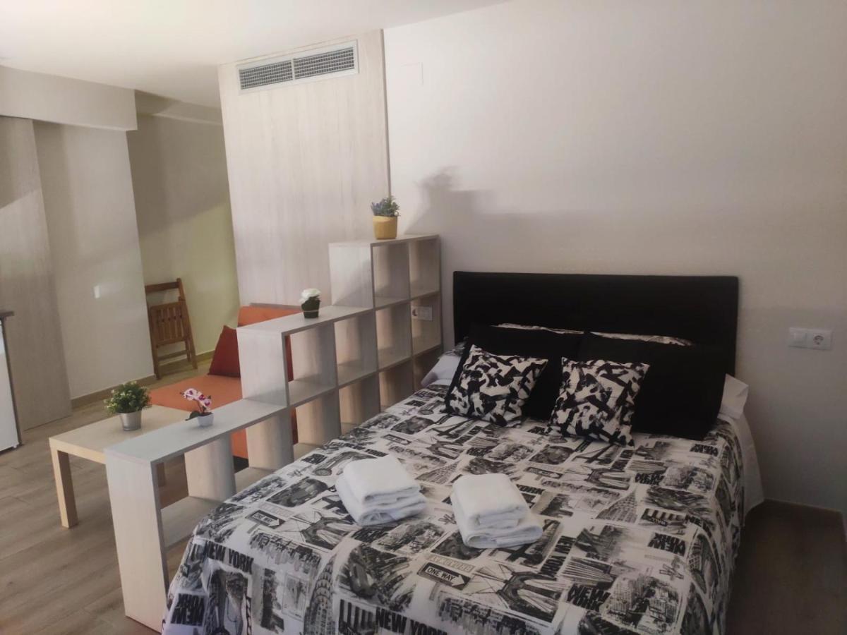 Apartamentos Turisticos Plaza San Juan 2 Тудела Экстерьер фото