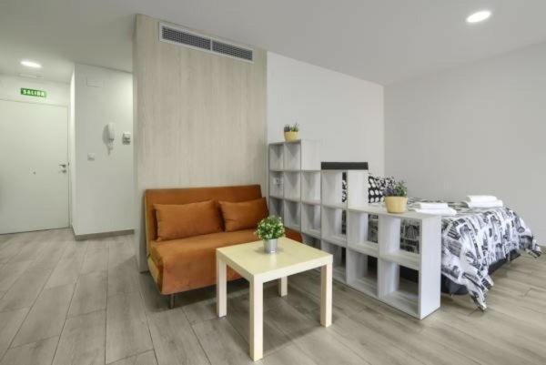 Apartamentos Turisticos Plaza San Juan 2 Тудела Экстерьер фото